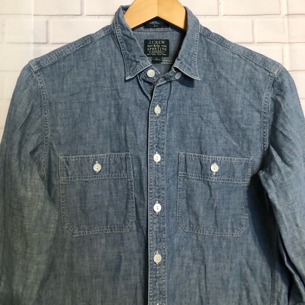 J Crew Shirt Mens Small Blue Chambray Denim Slim Fit Chin Strap Preppy - Picture 3 of 10